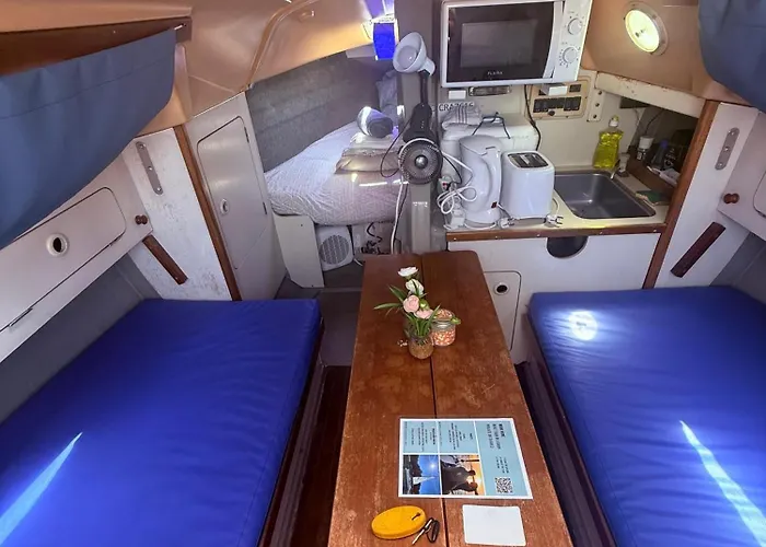 Barco Notus Belém Botel Lisbona